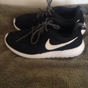Nike Roshes